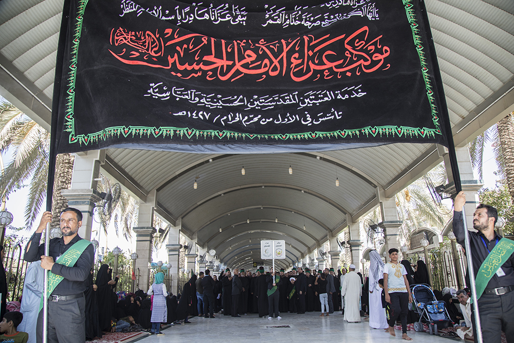 خَدَمةُ العتبتين المقدّستين يعزّون الإمام الحسين وأخاه أبا الفضل (عليهما السلام) في ذكرى استشهاد الإمام محمد الباقر (عليه السلام)