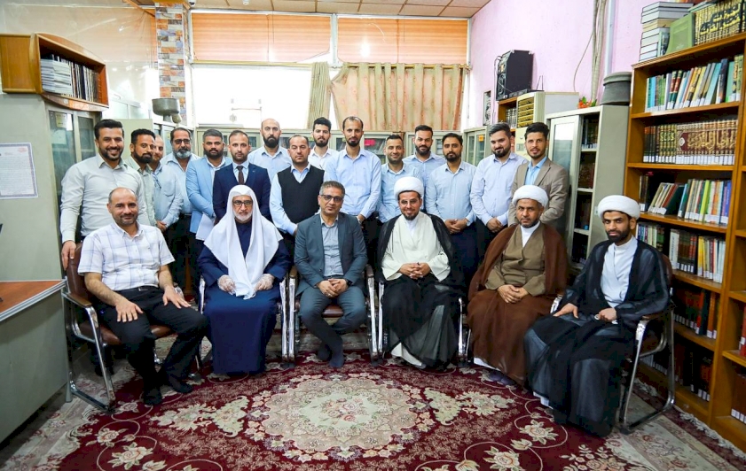 رئاسةُ قسمِ المعارفِ تزورُ مركزَ تُراثَ الحلّة