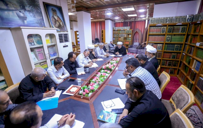 رئيسُ قسمِ المعارفِ يلتقي باللجنةِ التحضيريَّةِ لمؤتمرِ تُراثِ البصرةِ الدَّوليّ الأوّلِ