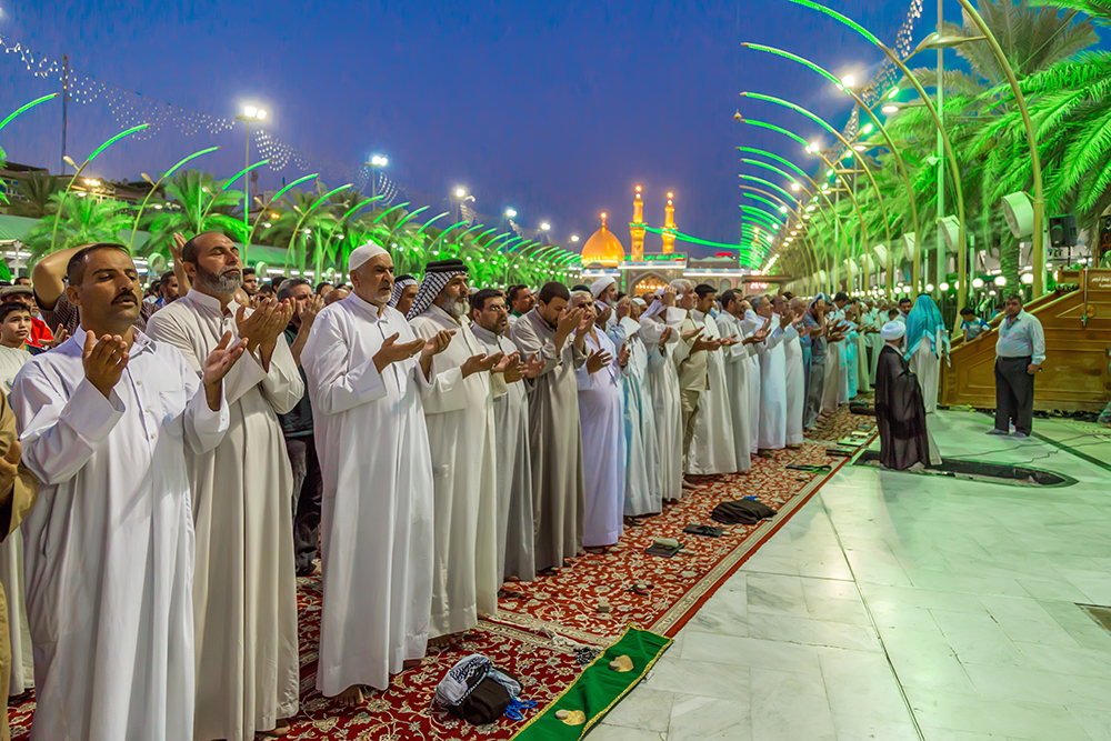 الصلاة مابين الحرمين الشريفين يوم الخميس