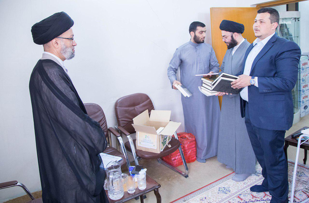 قسم المعارف الاسلامية والإنسانية يباشر بتوزيع وجبة جديدة من مطبوعاته الصادرة حديثا
