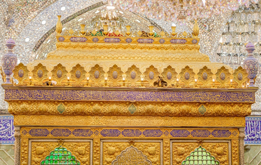 تقرير مصوّر يبيّن التفاصيل الدقيقة للجهة الشرقيّة من شباك ضريح المولى أبي الفضل العبّاس عليه السّلام