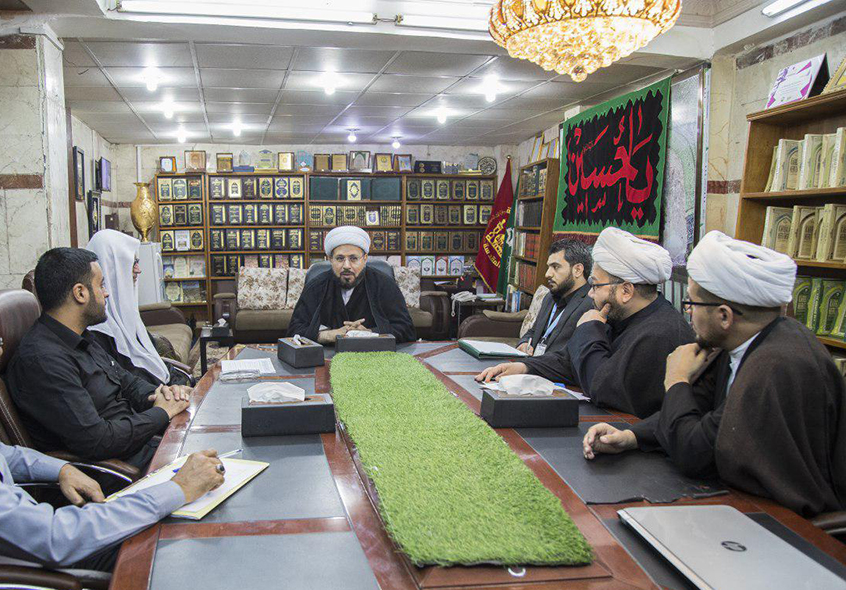 رئيس قسم شؤون المعارف الإسلامية والإنسانية يجتمع مع أعضاء اللجنة التحضيرية العليا للمؤتمر العلمي الدولي الأوّل الخاص بالتراث الكربلائي