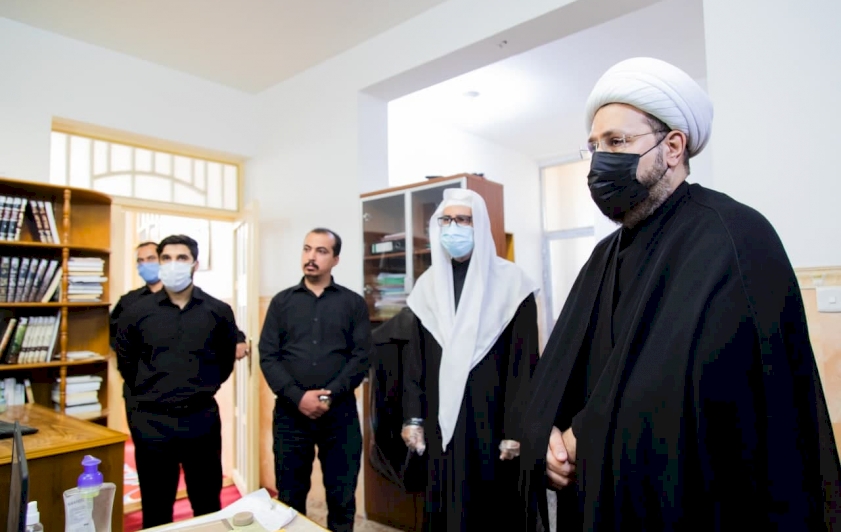 ضمن جولاته المستمرة: الشّيخ الهلاليّ يزورُ مركزَ تُراثِ كربلاءَ