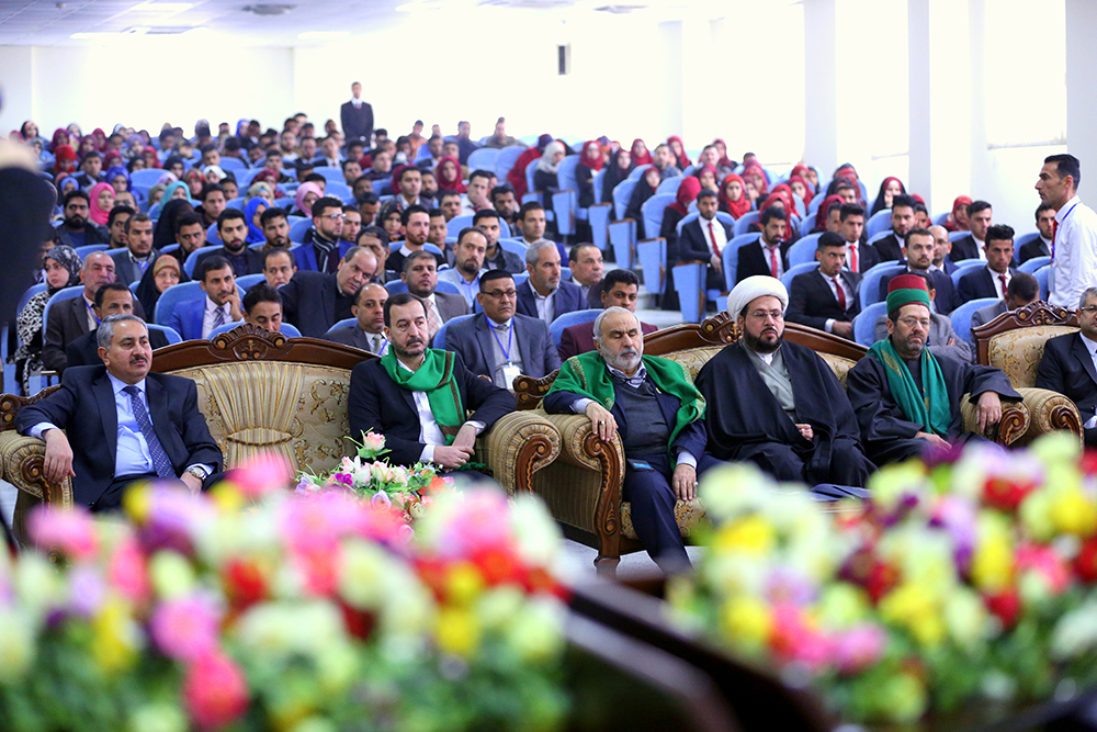 قسم المعارف في العتبة العباسية المقدسة يقيم ندوة بحثية في جامعة كربلاء تحت عنوان (التراث الكربلائي بعيون اكاديمية)