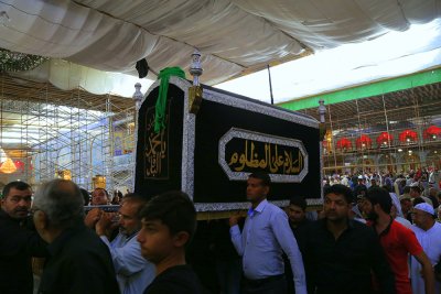 توافد المعزين ومحبين اهل البيت (عليهم السلام) الى كربلاء لإحياء ذكرى استشهاد الإمام محمد الباقر (عليه السلام 