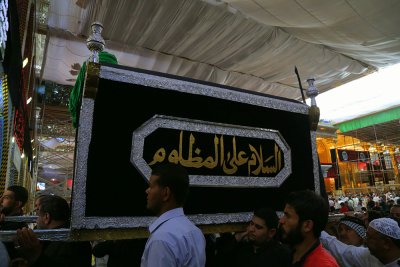توافد المعزين ومحبين اهل البيت (عليهم السلام) الى كربلاء لإحياء ذكرى استشهاد الإمام محمد الباقر (عليه السلام 