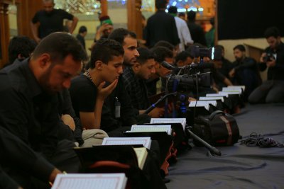 معهد القرآن الكريم للرجال يقيم محفلا ً قرآنيا ً عاشورائيا ً في مقام صاحب الزمان عجل الله فرجه الشريف