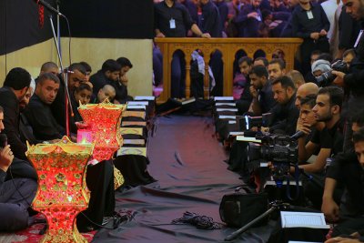 معهد القرآن الكريم للرجال يقيم محفلا ً قرآنيا ً عاشورائيا ً في مقام صاحب الزمان عجل الله فرجه الشريف