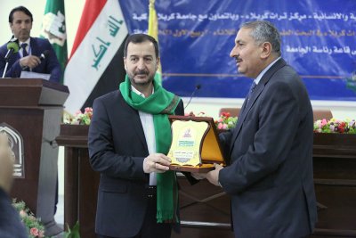 قسم المعارف في العتبة العباسية المقدسة يقيم ندوة بحثية في جامعة كربلاء تحت عنوان (التراث الكربلائي بعيون اكاديمية)