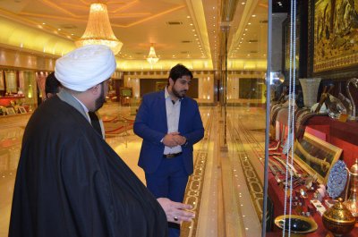 وفد العتبة العباسية المقدسة يطلع على مقتنيات متحف الإمام علي عليه السلام في قم المقدسة