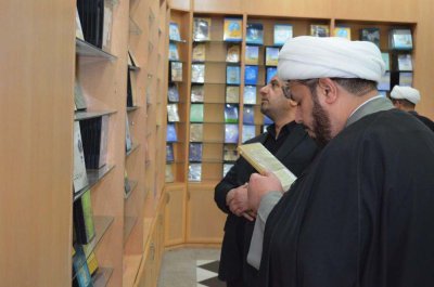 وفد قسم المعارف في العتبة العباسية المقدسة اثناء زيارته لموقع نور مكز الالكتروني