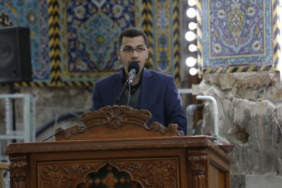 جانب من المحفل القرآني الأسبوعي الذي يقيمه مركز إعداد القرّاء والحفاظ التابع لمعهد القرآن الكريم في قسم شؤون المعارف الإسلامية والإنسانية. المحفل يقام كل يوم جمعة في الصحن العباسي الشريف