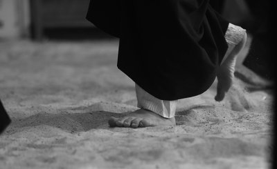 أقدام العاشقين