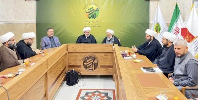 رِئاسةُ قِسمِ المَعارِفِ تُجري زيارةً علميّةً في مدينةِ قُم لتعزيزِ التعاوُنِ في مجالِ التراثِ الإسلاميِّ