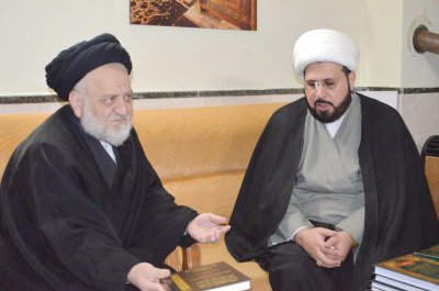 وفد العتبة العباسيّة المقدّسة يزور مدينة مشهد المقدّسة ويلتقي سماحة السيّد عليّ الشهرستانيّ