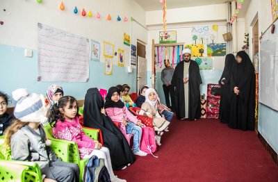 رئيس قسم شؤون المعارف الاسلامية والانسانية في العتبة العباسية المقدسة يتفقد معهد القرآن الكريم النسوي في النجف الأشرف