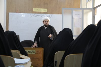 رئيس القسم يزور معهد القرآن الكريم النسوي في النجف  ويتابع الدورات القرآنية ويتفقد أعمال البناية الجديدة ويلتقى بكادر مجلة نفحات 