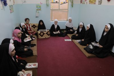 رئيس القسم يزور معهد القرآن الكريم النسوي في النجف  ويتابع الدورات القرآنية ويتفقد أعمال البناية الجديدة ويلتقى بكادر مجلة نفحات 