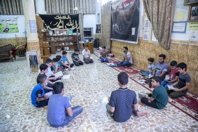 مؤكداً على إشاعة ثقافة القرآن وتجذيرها في نفوس الناشئة ... رئيس القسم يزور معهد القرآن الكريم للرجال فرع الهندية للاطلاع على الدورات القرآنية الصيفية