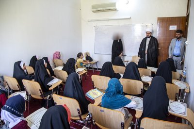 رئيس قسم شؤون المعارف الإسلامية والانسانية يتفقد معهد القرآن الكريم للنساء فرع الهندية ويتابع مشروع الدورات القرآنية الصيفية