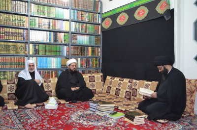وفد العتبة العباسية المقدسة يواصل زياراته لأساطين العلماء و المؤسَّساتِ التراثية في قم المقدسة
