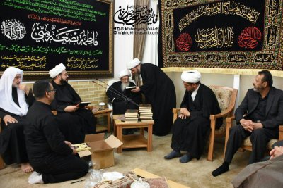 وفد العتبة العبّاسيّة المقدّسة يزور آية الله العظمى الشيخ الوحيد الخراساني (دام ظله) في مدينة قم المقدّسة