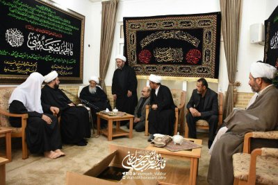 وفد العتبة العبّاسيّة المقدّسة يزور آية الله العظمى الشيخ الوحيد الخراساني (دام ظله) في مدينة قم المقدّسة