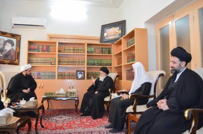 وفد العتبة العبّاسيّة المقدّسة يزور آية الله السيّد محمد جواد العلويّ البروجرديّ (دام ظلّه) في مدينة قم المقدّسة