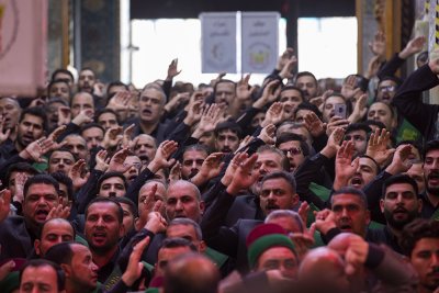 موكب الامام الحسين(ع) خدمة العتبتين المقدستين الحسينية والعباسية بذكرى وفاة الرسول الاعظم محمد ( ص )