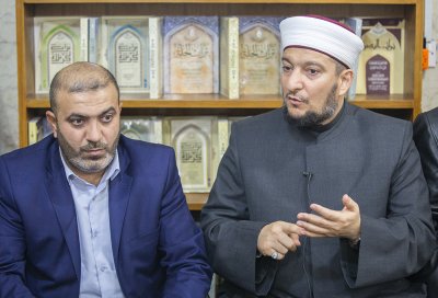 رئيس قسم شؤون المعارف الإسلامية والإنسانية يستقبل وفداً من المجمع الفقهي العراقي