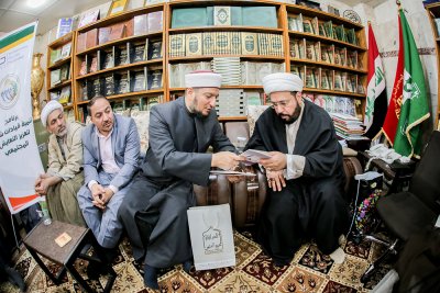رئيس قسم شؤون المعارف الإسلامية والإنسانية يستقبل وفداً من المجمع الفقهي العراقي