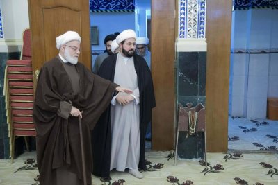 رئيس قسم شؤون المعارف الإسلامية والإنسانية يزور مركز الدراسات العليا للتفسير وعلوم القرآن في النجف الأشرف