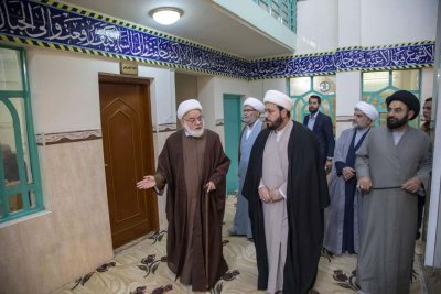 رئيس قسم شؤون المعارف الإسلامية والإنسانية يزور مركز الدراسات العليا للتفسير وعلوم القرآن في النجف الأشرف