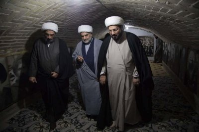 رئيس قسم شؤون المعارف الإسلامية والإنسانية يزور مركز الدراسات العليا للتفسير وعلوم القرآن في النجف الأشرف
