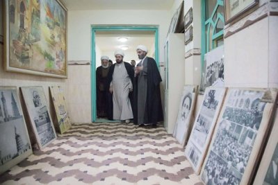رئيس قسم شؤون المعارف الإسلامية والإنسانية يزور مركز الدراسات العليا للتفسير وعلوم القرآن في النجف الأشرف