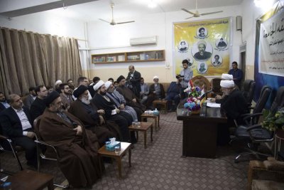 رئيس قسم شؤون المعارف الإسلامية والإنسانية يحضر جلسة علمية أقامتها كلية الفقه الجامعة في النجف الأشرف
