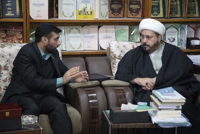 وفد من مركز تراث سامراء يزور قسم شؤون المعارف الاسلامية والإنسانية