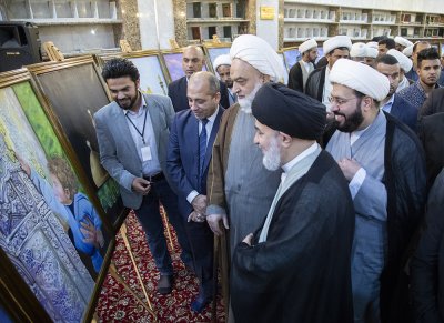 بمناسبة الذكرى الخمسين لرحيل العلّامة الشيخ آقا بزرك الطهراني السيد الصافي –دام عزّه- يفتتح المعرض التراثي الصوري الذي أقامه قسم شؤون المعارف الإسلامية والانسانية