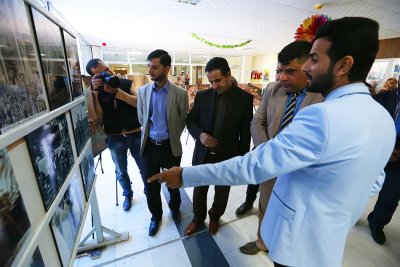 قسم شؤون المعارف الاسلامية والانسانية يفتتح معرض الكتاب في جامعة كربلاء كلية التربية للعلوم الانسانية