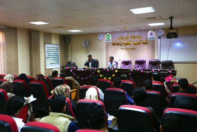 قسم شؤون المعارف الاسلامية والانسانية يفتتح معرض الكتاب في جامعة كربلاء كلية التربية للعلوم الانسانية