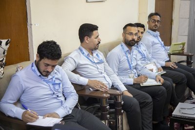 قسم شؤون المعارف الإسلامية والإنسانية يقيم دورة لمنتسبيه في الإخراج الطباعي 