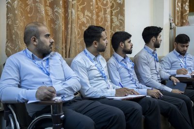 قسم شؤون المعارف الإسلامية والإنسانية يقيم دورة لمنتسبيه في الإخراج الطباعي 