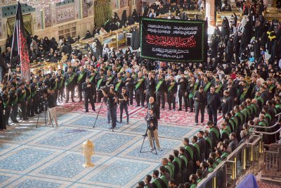 خَدَمةُ العتبتين المقدّستين يعزّون الإمام الحسين وأخاه أبا الفضل (عليهما السلام) في ذكرى استشهاد الإمام محمد الباقر (عليه السلام)