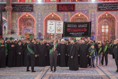 خَدَمةُ العتبتين المقدّستين يعزّون الإمام الحسين وأخاه أبا الفضل (عليهما السلام) في ذكرى استشهاد الإمام الحسن العسكري (عليه السلام)