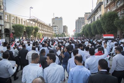 تقرير مصور عن مشاركة منتسبو العتبتين المقدستين الحسينية والعباسية في دعم التظاهرات السلمية المطالبة بالحقوق المشروعة