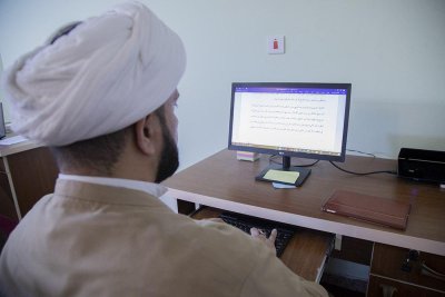 للاطَّلاع على سَيْر عمل المشاريع التحقيقية   رئيس قسم شؤون المعارف الإسلامية والإنسانية يزور مركز تراث النجف الأشرف 