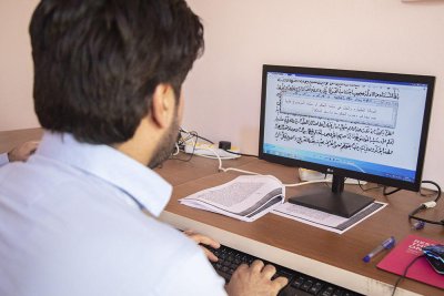 للاطَّلاع على سَيْر عمل المشاريع التحقيقية   رئيس قسم شؤون المعارف الإسلامية والإنسانية يزور مركز تراث النجف الأشرف 