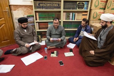 بحضور رئيس قسم شؤون المعارف الإسلامية والإنسانية مركز تراث النجف الأشرف يختتم دورةً لتحقيق المخطوطات وفهرستها