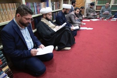 بحضور رئيس قسم شؤون المعارف الإسلامية والإنسانية مركز تراث النجف الأشرف يختتم دورةً لتحقيق المخطوطات وفهرستها
